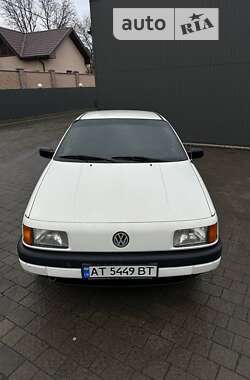 Седан Volkswagen Passat 1993 в Ивано-Франковске