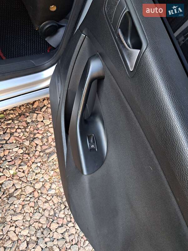 Универсал Volkswagen Passat 2008 в Киеве