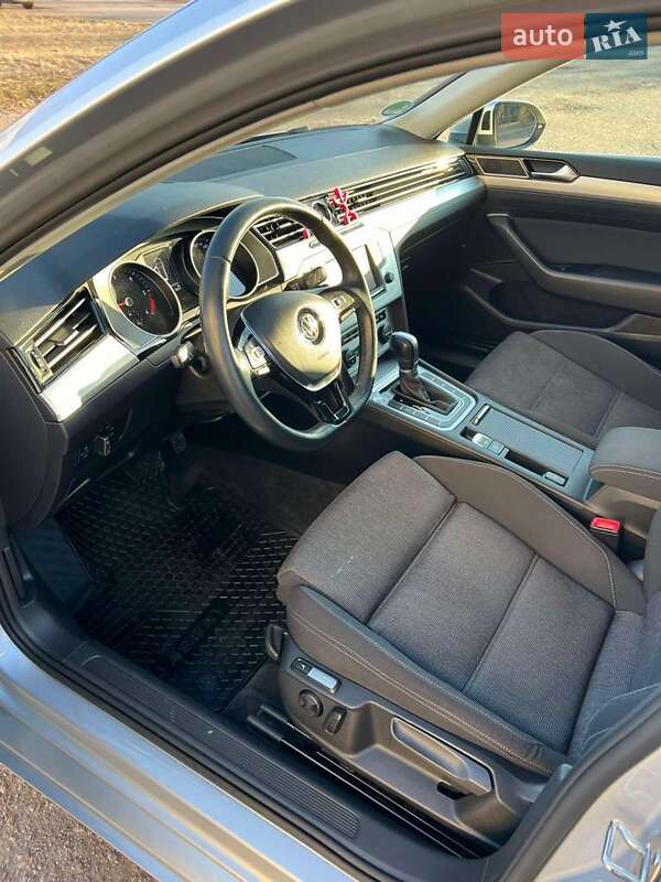 Универсал Volkswagen Passat 2015 в Полтаве