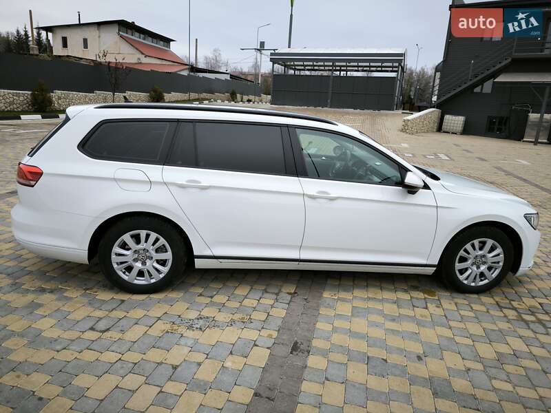 Універсал Volkswagen Passat 2015 в Дунаївцях