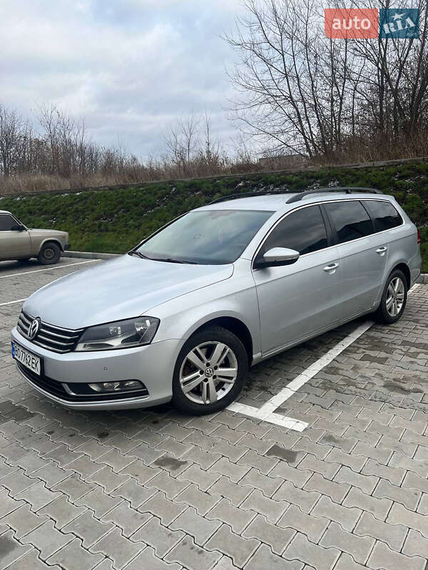 Универсал Volkswagen Passat 2012 в Тернополе