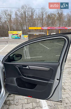 Универсал Volkswagen Passat 2012 в Тернополе