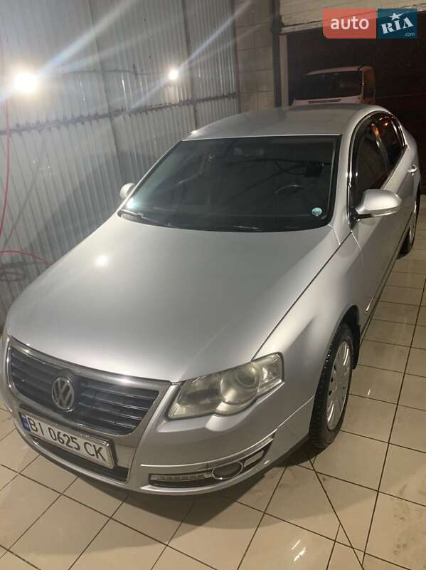 Седан Volkswagen Passat 2008 в Кременчуці
