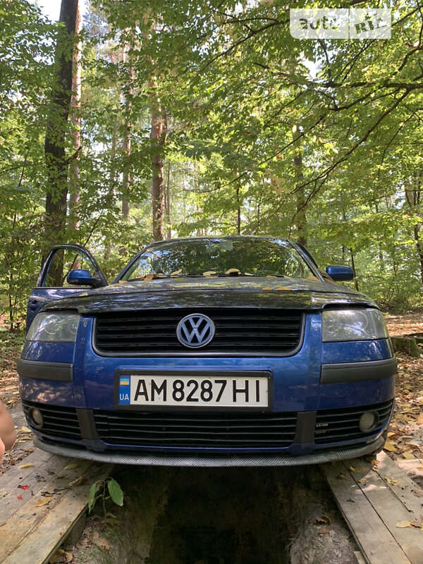 Седан Volkswagen Passat 2002 в Житомире