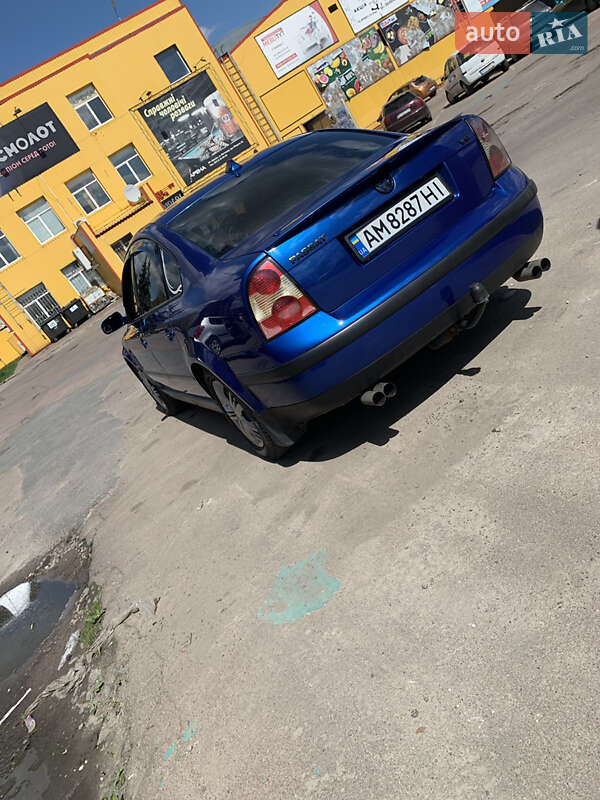 Седан Volkswagen Passat 2002 в Житомирі