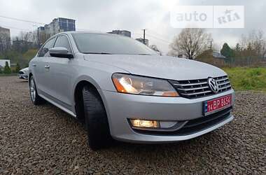 Седан Volkswagen Passat 2014 в Львове