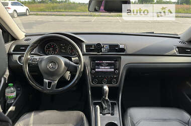 Седан Volkswagen Passat 2013 в Львові