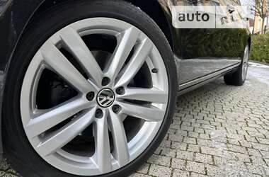 Седан Volkswagen Passat 2012 в 