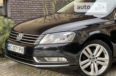 Седан Volkswagen Passat 2012 в 