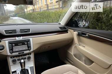 Седан Volkswagen Passat 2012 в 