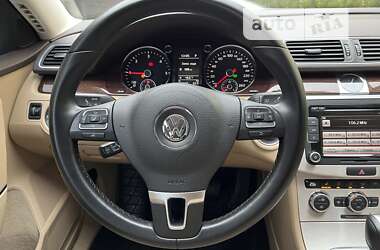 Седан Volkswagen Passat 2012 в 
