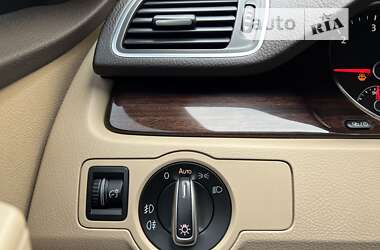 Седан Volkswagen Passat 2012 в 