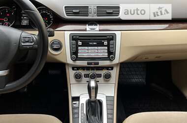 Седан Volkswagen Passat 2012 в 