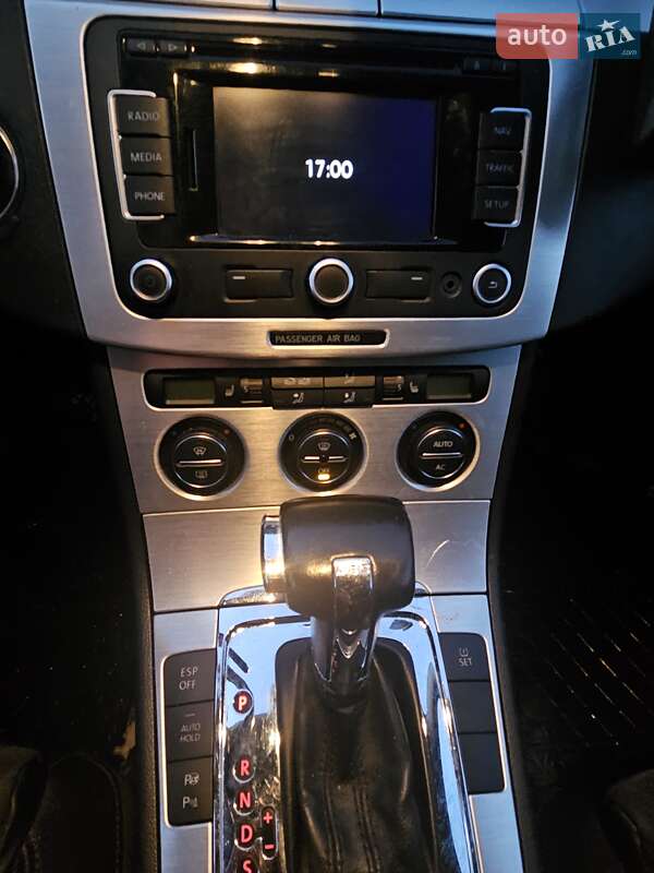 Універсал Volkswagen Passat 2009 в Хмельницькому