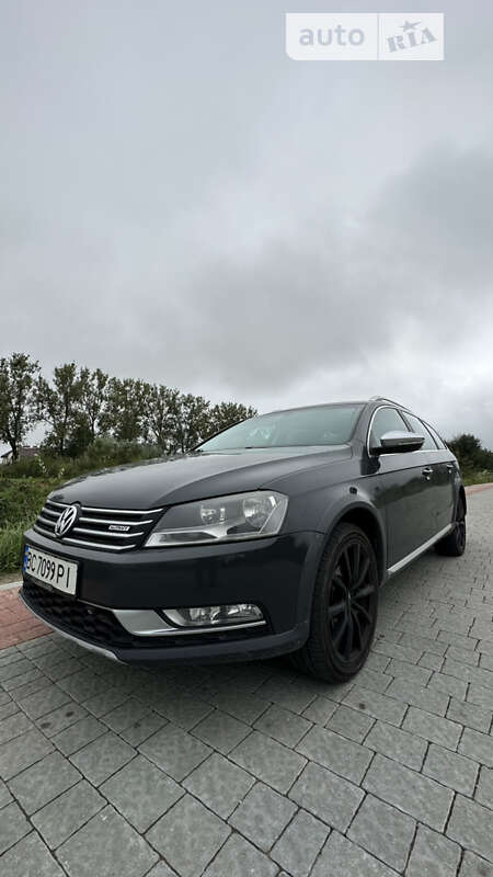 Универсал Volkswagen Passat 2012 в Львове