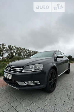 Универсал Volkswagen Passat 2012 в Львове