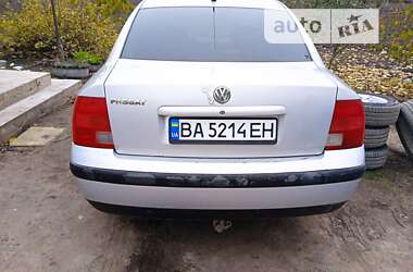 Седан Volkswagen Passat 1997 в Гайвороне