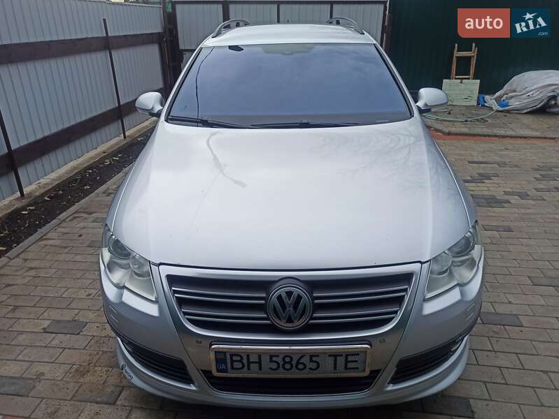Універсал Volkswagen Passat 2010 в Сараті