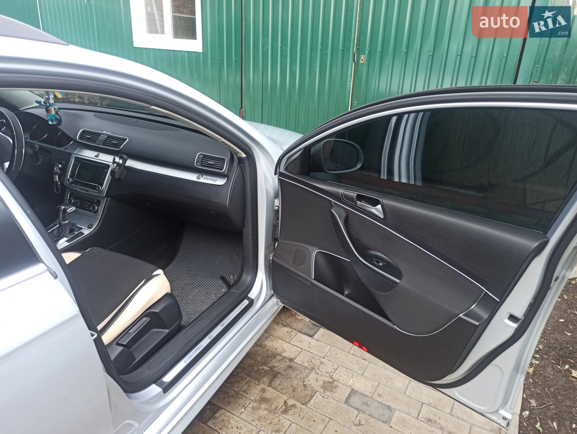 2010 Volkswagen Passat - мініатюра 14
