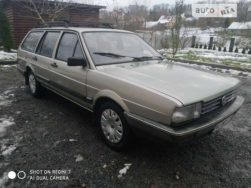 Универсал Volkswagen Passat 1987 в Ровно