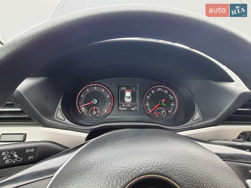 Седан Volkswagen Passat 2020 в Киеве