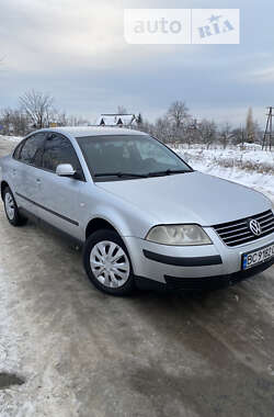 Седан Volkswagen Passat 2003 в Бориславі