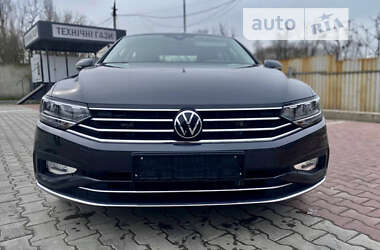 Седан Volkswagen Passat 2021 в Виннице