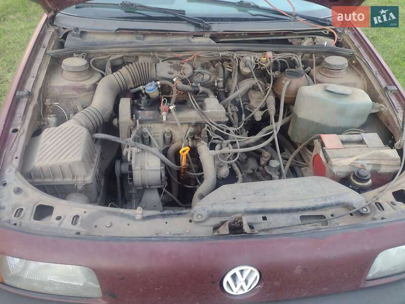Седан Volkswagen Passat 1988 в Кропивницком