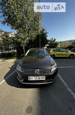 Універсал Volkswagen Passat 2012 в Києві