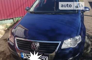 Універсал Volkswagen Passat 2008 в Житомирі