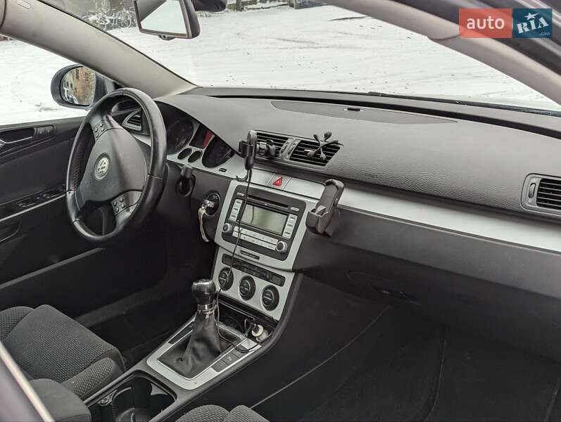 Універсал Volkswagen Passat 2008 в Снятині