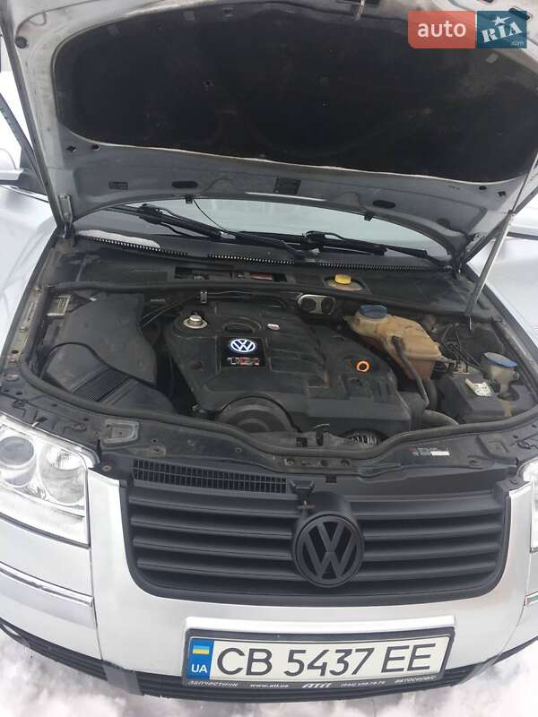 Седан Volkswagen Passat 2001 в Гребінці