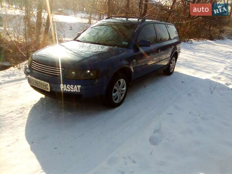 Універсал Volkswagen Passat 2000 в Виноградові