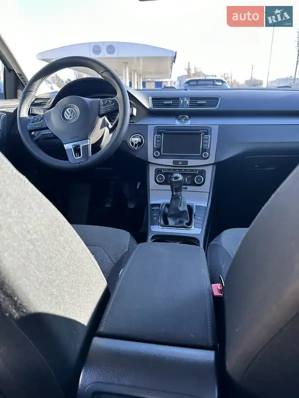 Volkswagen Passat 2011 VIN WVWZZZ3CZBP307164 фото оголошення 9 з 50