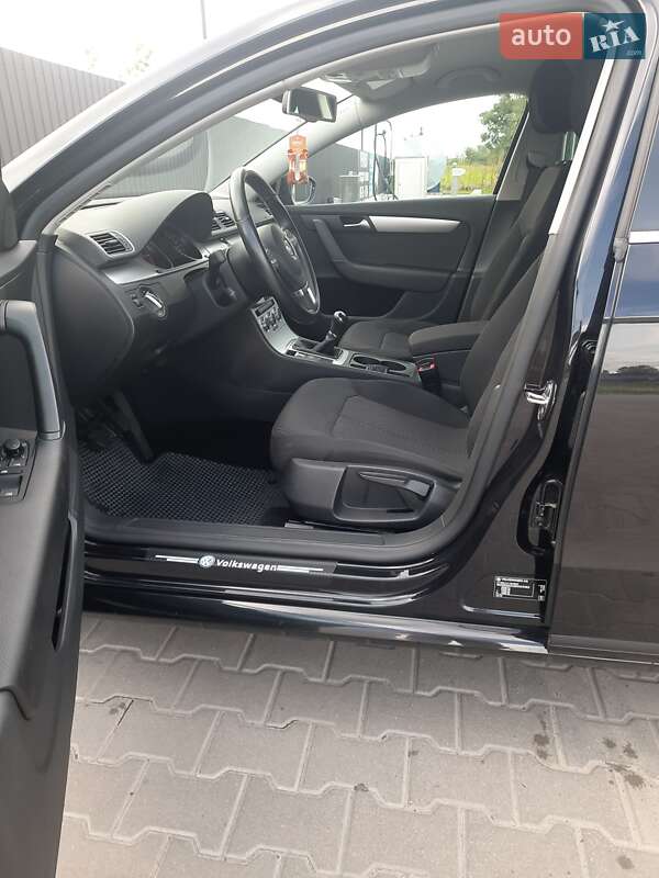 Универсал Volkswagen Passat 2013 в Жовкве фото 42 Универсал Volkswagen Passat 2013 в Жовкве