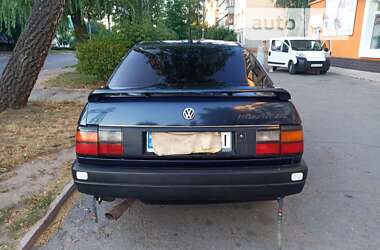 Седан Volkswagen Passat 1988 в Овруче