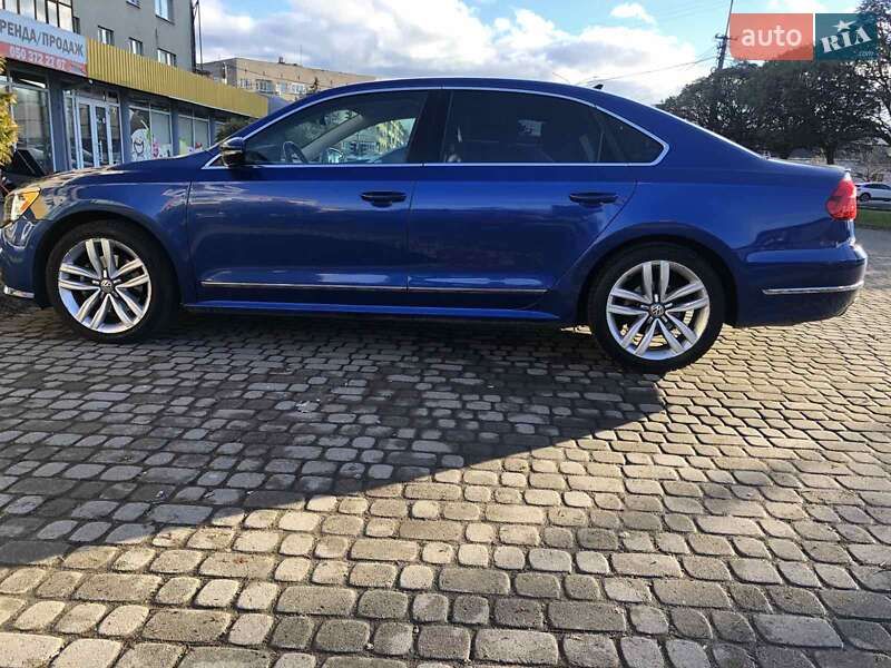 Седан Volkswagen Passat 2016 в Ужгороде