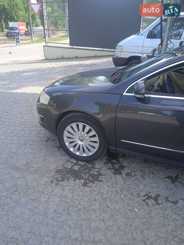 Седан Volkswagen Passat 2006 в Хмельницком