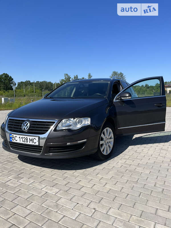 Універсал Volkswagen Passat 2008 в Новому Розділі