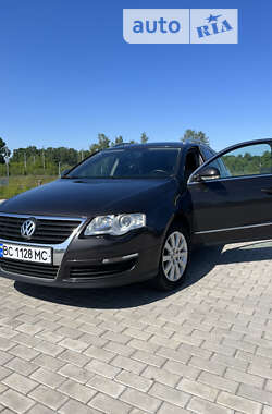 Универсал Volkswagen Passat 2008 в Новом Роздоле