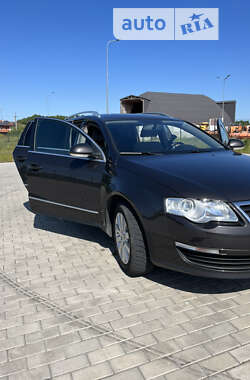 Универсал Volkswagen Passat 2008 в Новом Роздоле