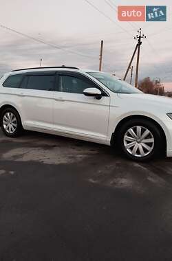 Универсал Volkswagen Passat 2015 в Любаре