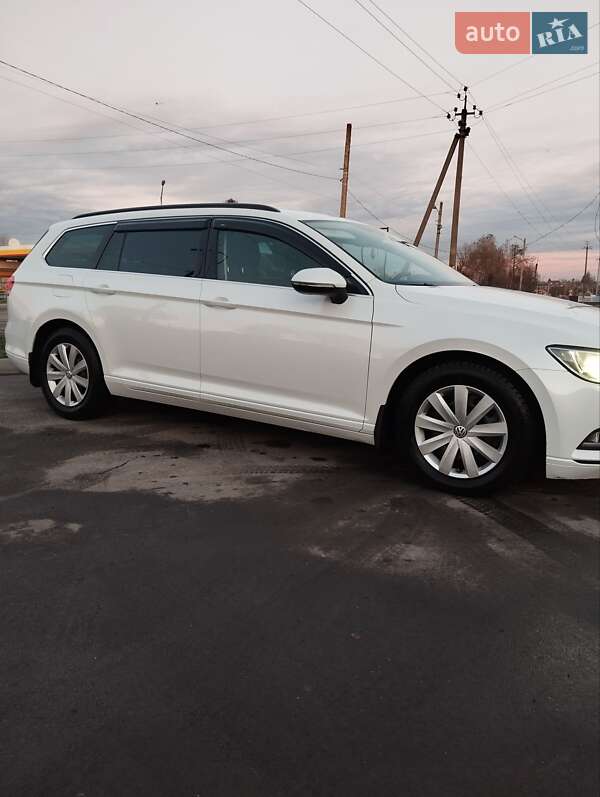 Універсал Volkswagen Passat 2015 в Старокостянтинові