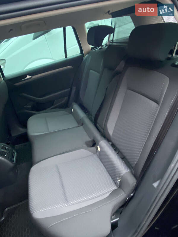 Універсал Volkswagen Passat 2019 в Львові