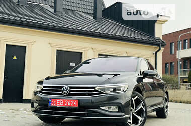 Седан Volkswagen Passat 2020 в 