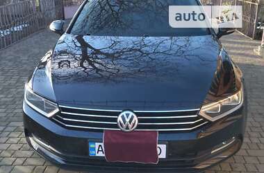 Седан Volkswagen Passat 2017 в Виннице