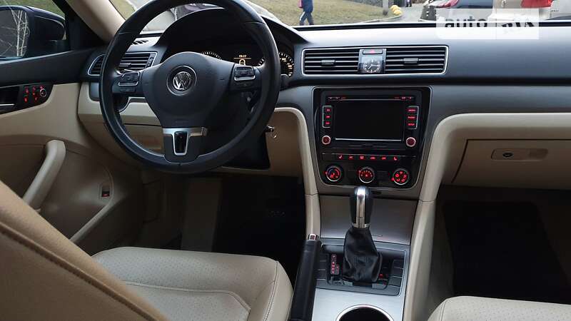 Седан Volkswagen Passat 2014 в Києві