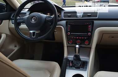 Седан Volkswagen Passat 2014 в Киеве