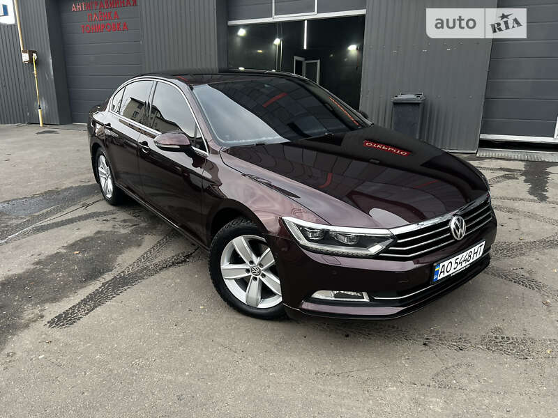 Седан Volkswagen Passat 2016 в Миколаєві