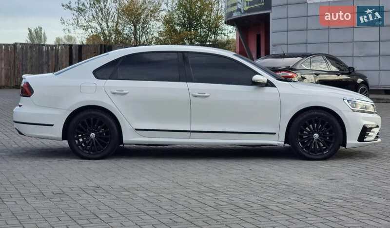 Седан Volkswagen Passat 2016 в Запоріжжі